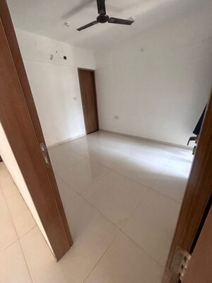 Room in 2 BHK Apartment at Balewadi – for Rent