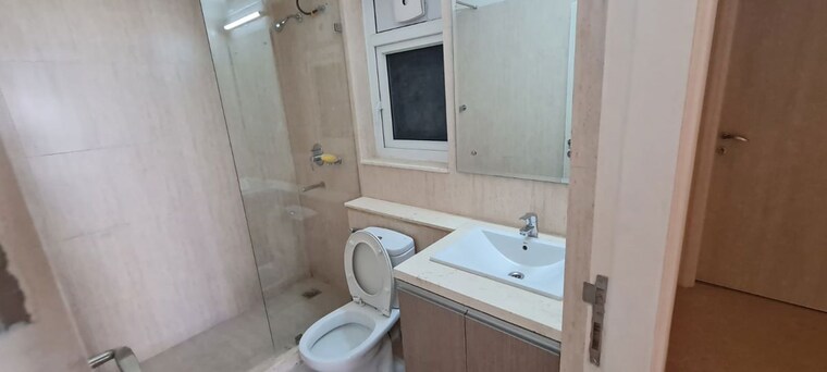 Bathroom, dlf-the-skycourt 3 Bedroom 1931 Sq.Ft. Apartment In Sector 86 Gurgaon 10171240