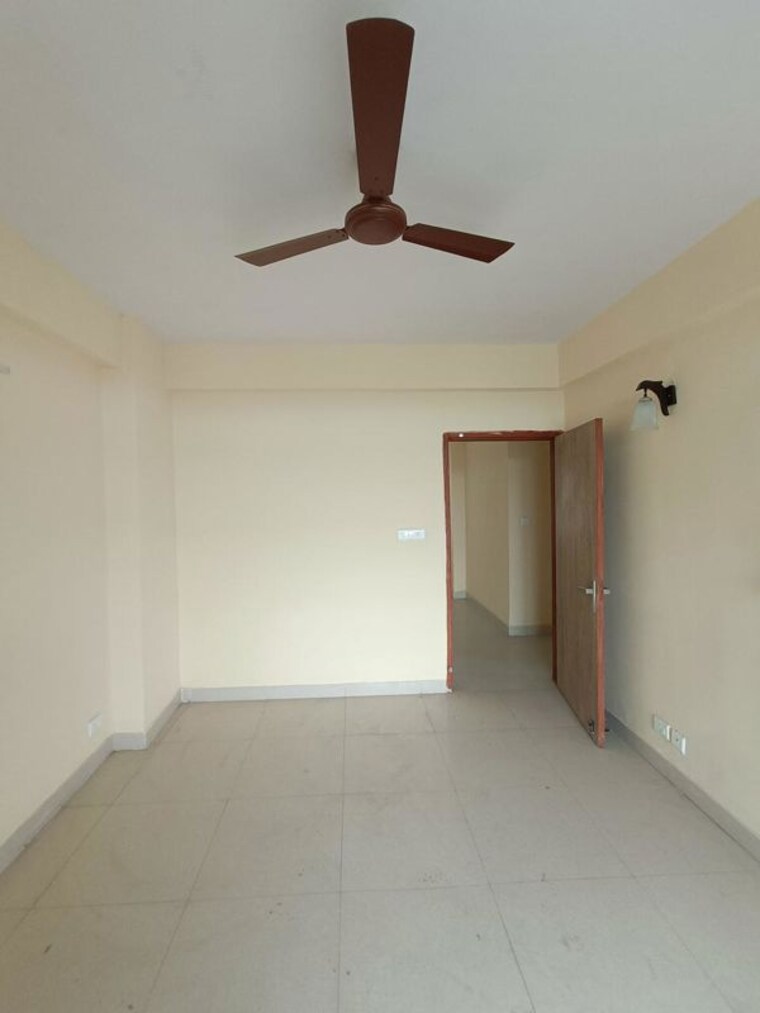 Room, dwarka 3 Bedroom 1700 Sq.Ft. Apartment In Dwarka Delhi 10171254