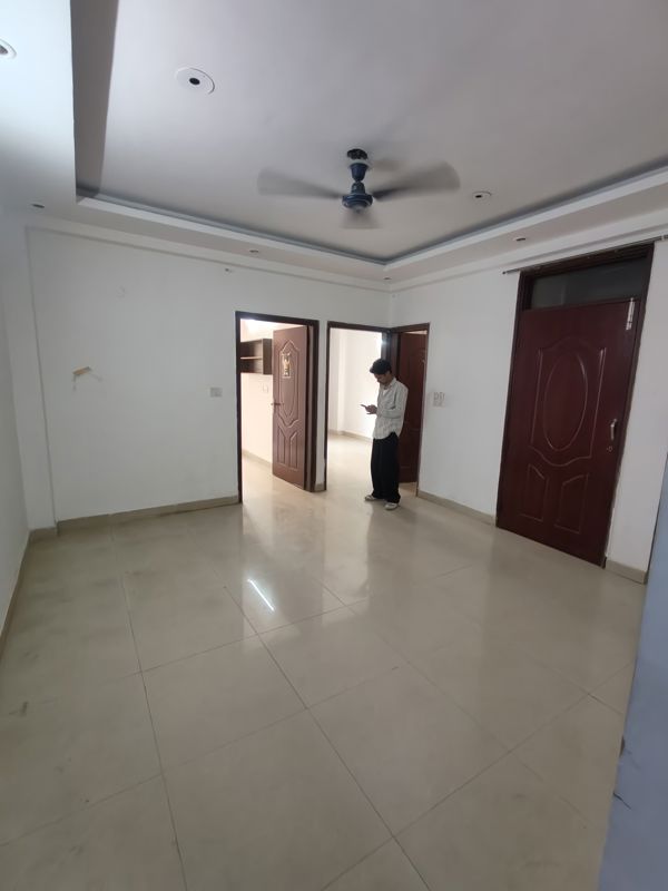 2 BHK Builder Floor For Rent in Saket
