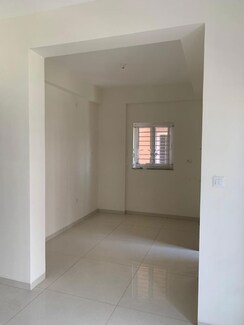 2 BHK Apartment For Rent in DSR Highland Greenz