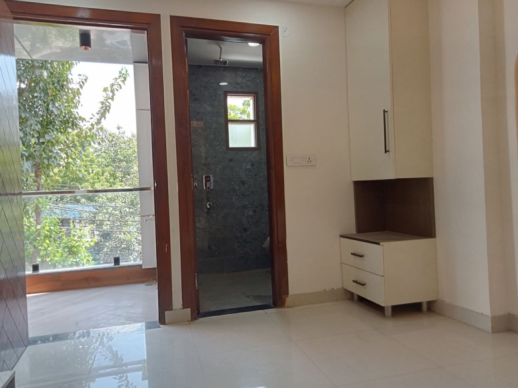 3 BHK Builder Floor For Sale in Dashrath Puri