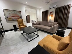 1 Rk+ Pooja Room Apartment For Rent in Ansal Plaza Sector-23