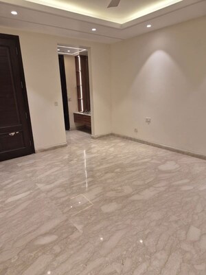 Room in 4 BHK Builder Floor at Greater Kailash – for Sale