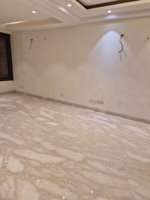 Room in 4 BHK Builder Floor at Greater Kailash – for Sale