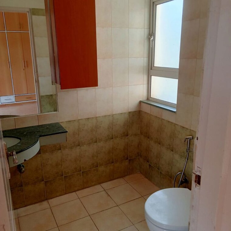 Bathroom, bestech-park-view-city-1 3 Bedroom 1813 Sq.Ft. Builder Floor In Sector 48 Gurgaon 10171467