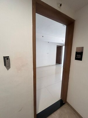 Room in 2 BHK Apartment at Balewadi – for Rent