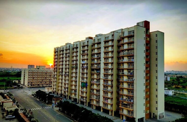 Exterior View, klj-platinum-heights 2 Bedroom 1014 Sq.Ft. Apartment In Sector 77 Faridabad 10171563