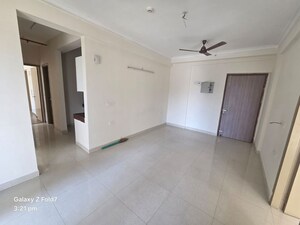 Room in 3 BHK Apartment at Pareena Micasa, Sector 68 – for Rent