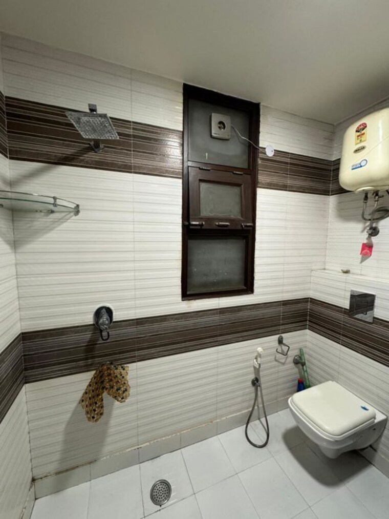 Kitchen, green park extension 3 Bedroom 240 Sq.Yd. Builder Floor In Green Park Extension Delhi 10171667