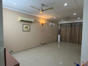 Living Room in 3 BHK Builder Floor at Green Park Extension – for Rent