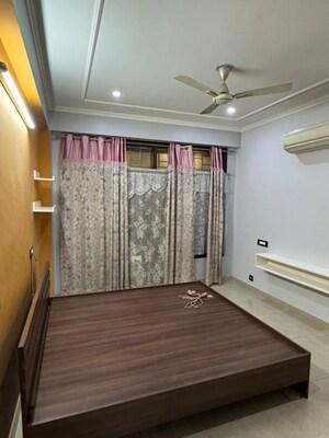 Bedroom in 3 BHK Builder Floor at Green Park Extension – for Rent