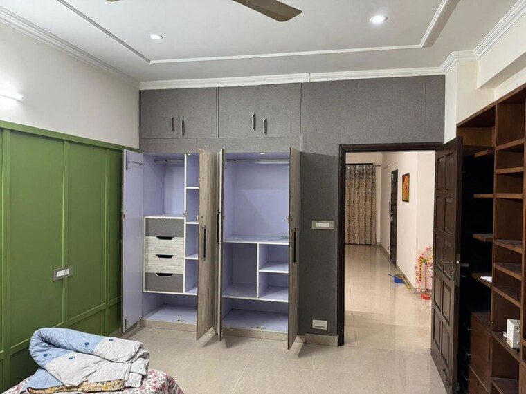 Room, green park extension 3 Bedroom 240 Sq.Yd. Builder Floor In Green Park Extension Delhi 10171667