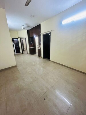 Room in 3 BHK Builder Floor at SS The Lilac, Sector 49 – for Rent