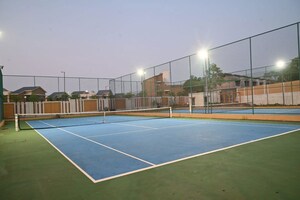 Swimming Pool in 2 BHK Villa at Kadamba Plateau – for Rent