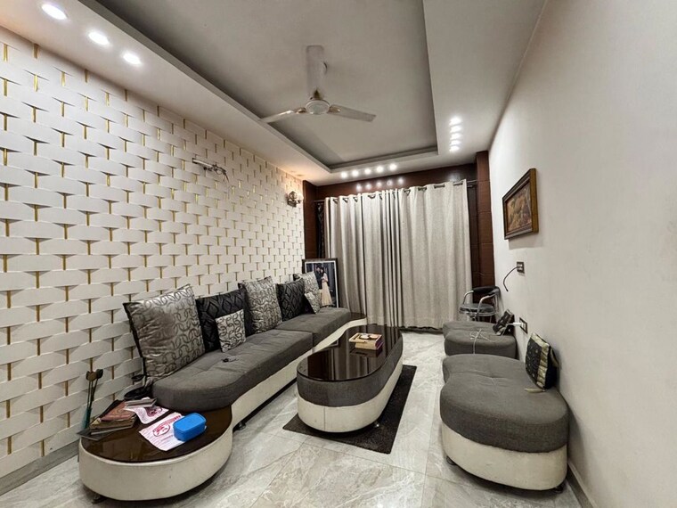 Master Bedroom, ss-mayfield-gardens 3 Bedroom 2100 Sq.Ft. Builder Floor In Sector 51 Gurgaon 10171882
