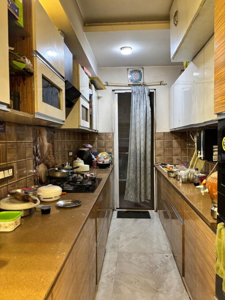 Gym, ss-mayfield-gardens 3 Bedroom 2100 Sq.Ft. Builder Floor In Sector 51 Gurgaon 10171882