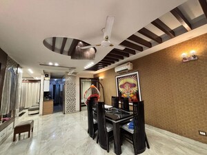 Parking in 3 BHK Builder Floor at SS Mayfield Gardens, Sector 51 – for Sale