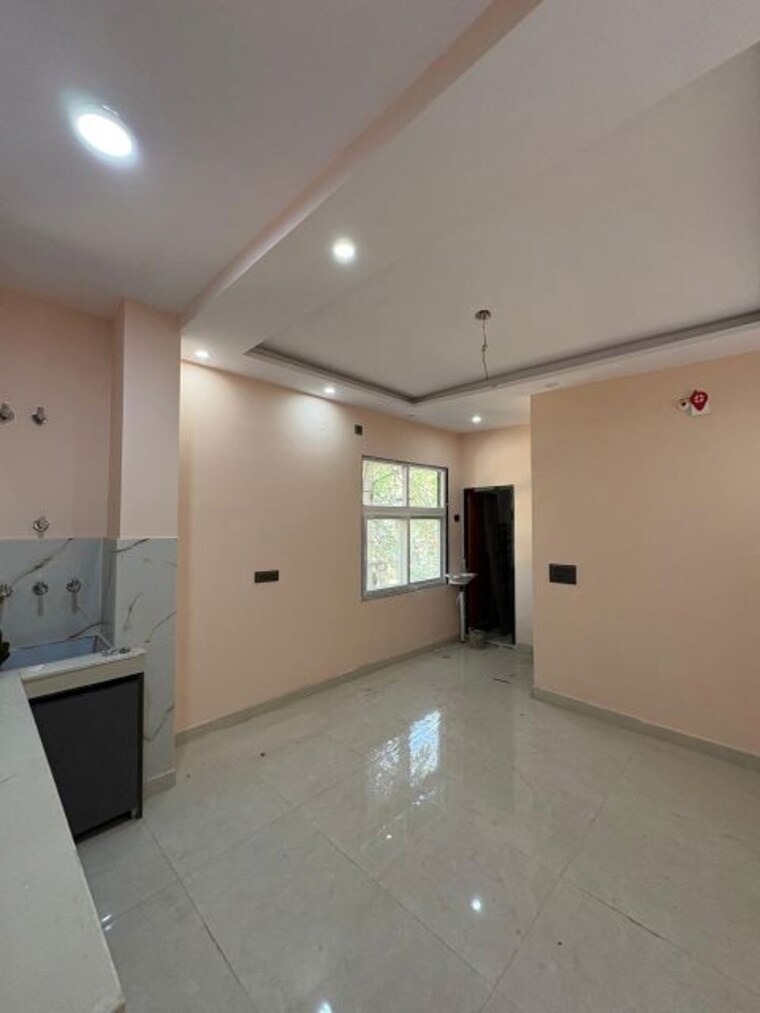 Room, janakpuri 1 Bedroom 45 Sq.Yd. Builder Floor In Janakpuri Delhi 10171923