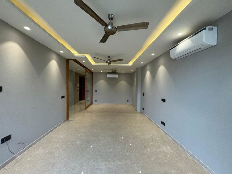 Room, greater kailash i 3 Bedroom 1800 Sq.Ft. Builder Floor In Greater Kailash I Delhi 10171944