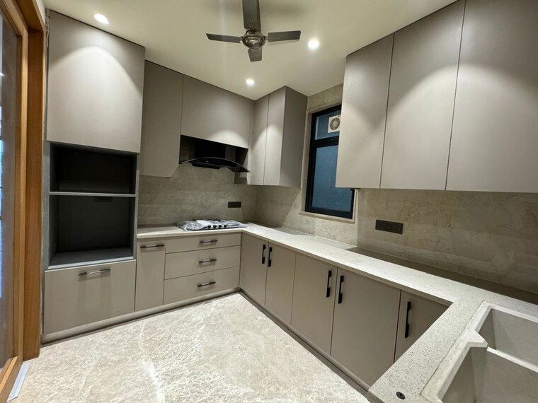 Kitchen, greater kailash i 3 Bedroom 1800 Sq.Ft. Builder Floor In Greater Kailash I Delhi 10171944