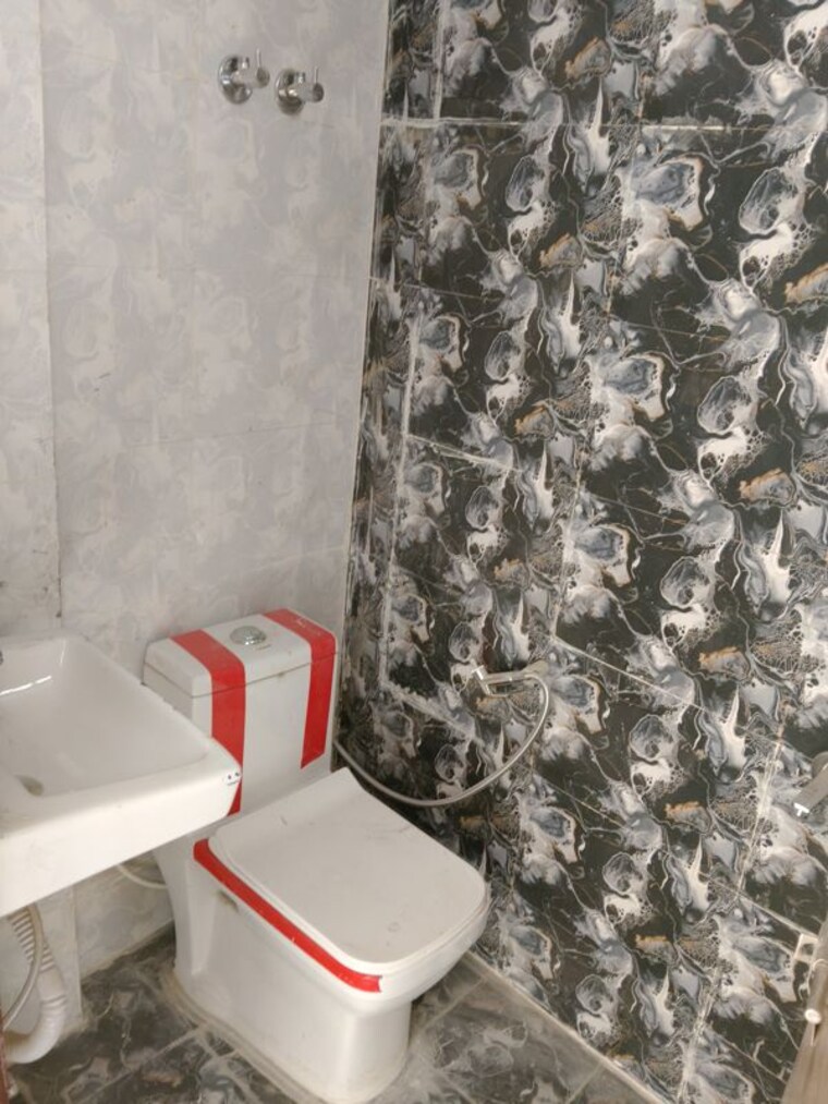 Master Bedroom, sector 73 2 Bedroom 1000 Sq.Ft. Builder Floor In Sector 73 Noida 10172039