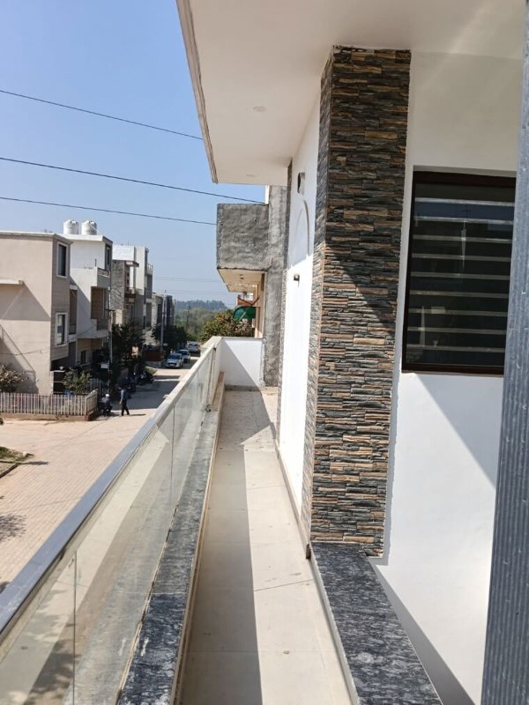 Balcony, kharar 3 Bedroom 110 Sq.Yd. Independent House In Kharar Mohali 10172163