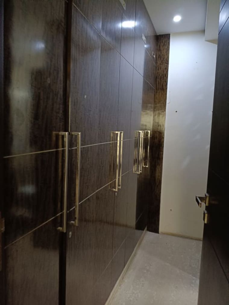 Room, friends colony 6 Bedroom 265 Sq.Yd. Independent House In Friends Colony Delhi 10172188