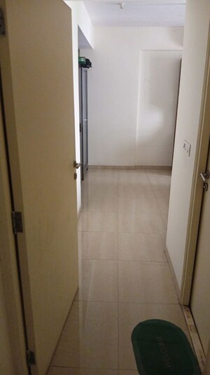 2 BHK Apartment For Sale in Hiranandani Paloma, Ghodbunder Road