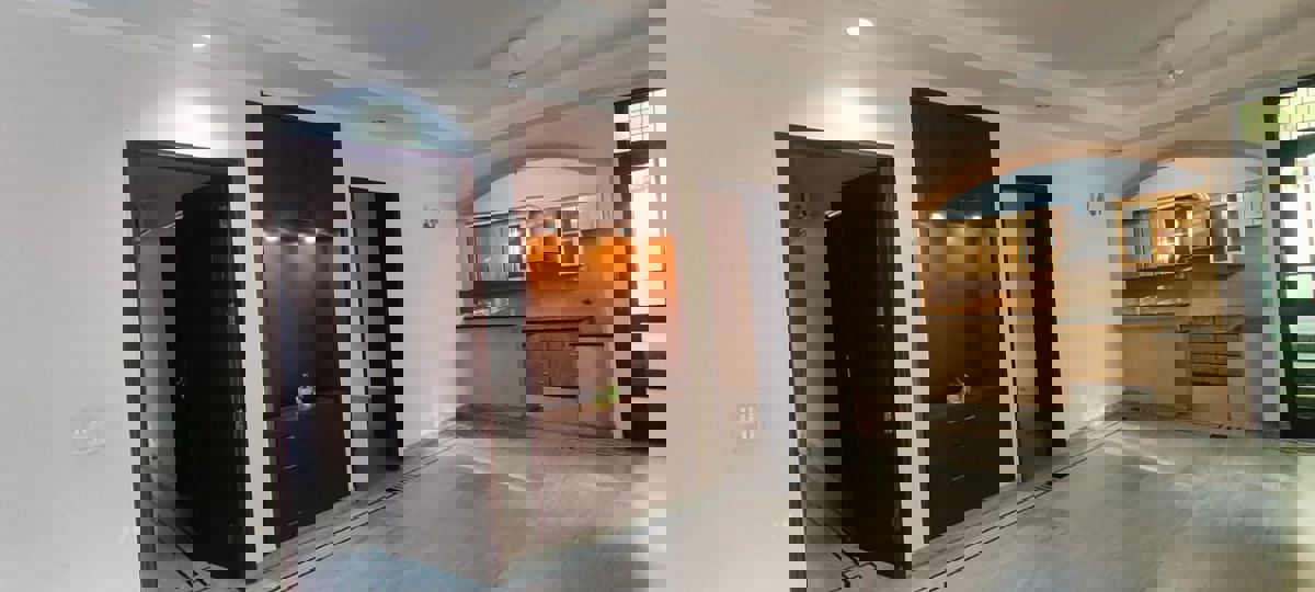 3 BHK 2100 Sq.Ft. Builder Floor in Unitech South City 1