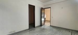 Room in 3 BHK Builder Floor at Unitech South City 1, South City 1 – for Rent
