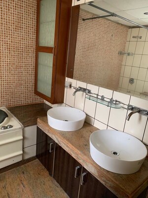 Bathroom in 3 BHK Builder Floor at Unitech Uniworld Gardens, Sector 47 – for Rent