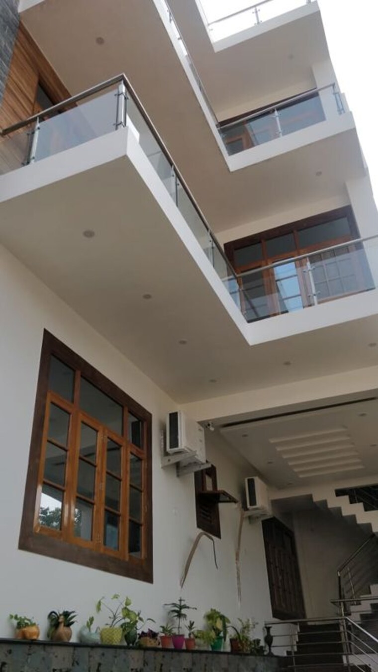 Kitchen, sharda-apartment 3 Bedroom 3200 Sq.Ft. Independent House In Gomti Nagar Lucknow 10172326