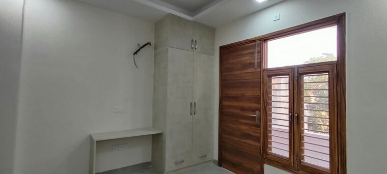 Room, sector 40 2 Bedroom 1500 Sq.Ft. Builder Floor In Sector 40 Gurgaon 10172335