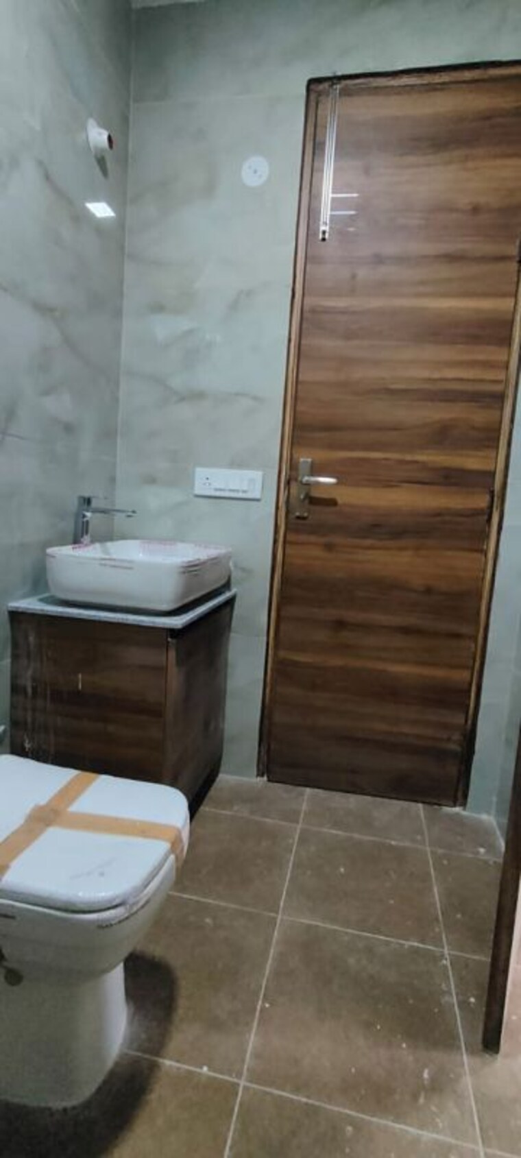 Bathroom, sector 40 2 Bedroom 1500 Sq.Ft. Builder Floor In Sector 40 Gurgaon 10172335