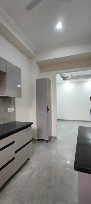 Building Lobby in 2 BHK Builder Floor at Sector 40 – for Rent