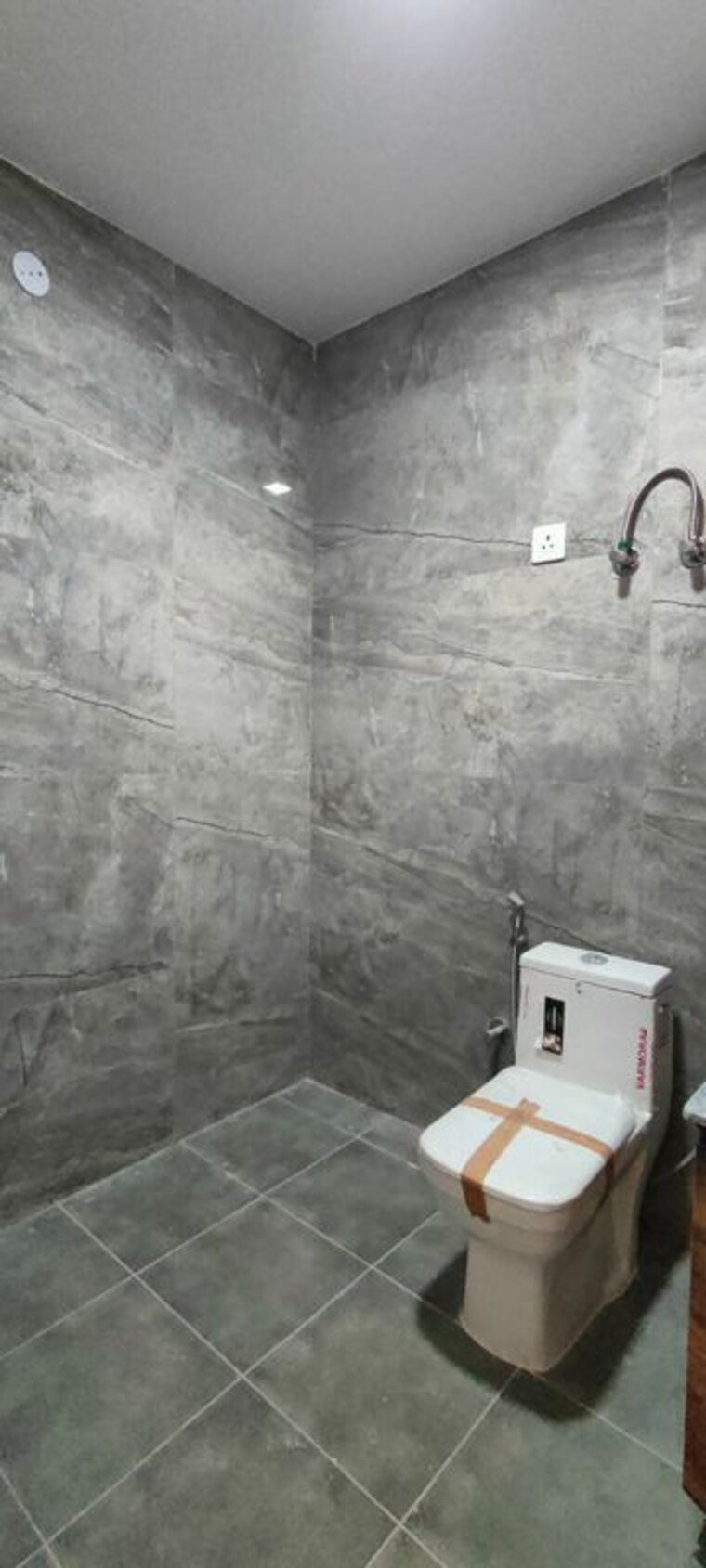 Bathroom, sector 40 2 Bedroom 1500 Sq.Ft. Builder Floor In Sector 40 Gurgaon 10172335