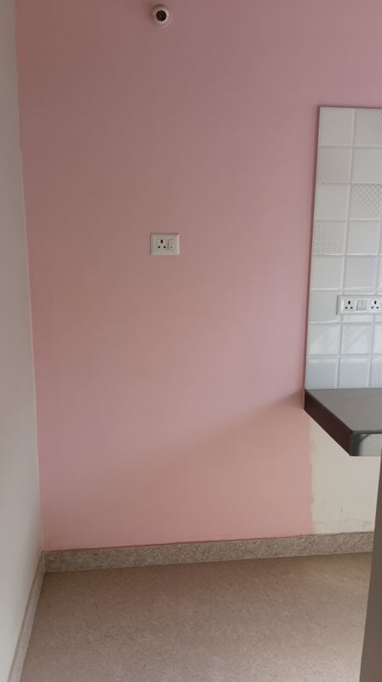 Room, six mile 2 Bedroom 850 Sq.Ft. Villa In Six Mile Guwahati 10172401