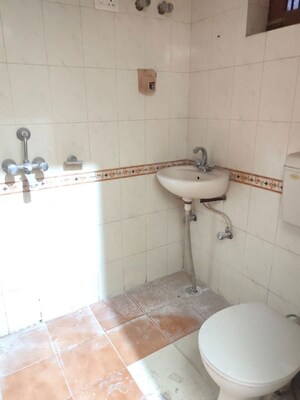 Bathroom in 3 BHK Independent House at MJ Sharda Estate, Gomti Nagar – for Rent