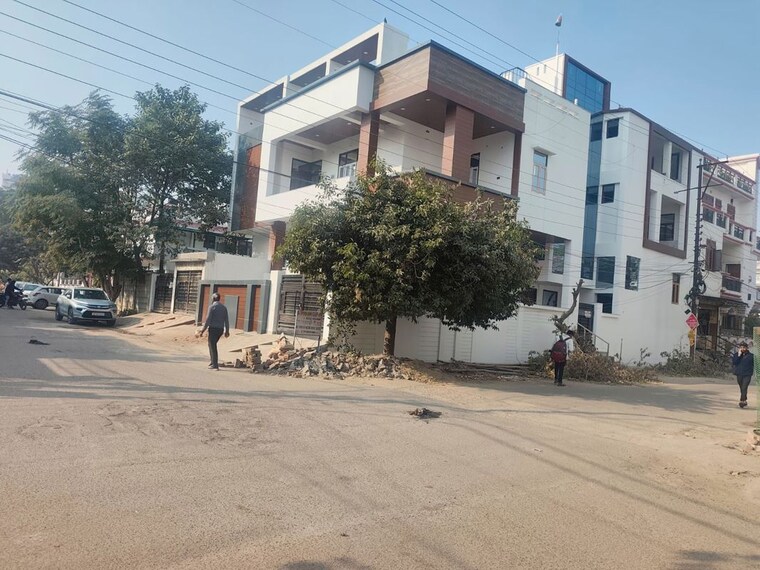 Exterior View, maa-shaarda-complex 5 Bedroom 3500 Sq.Ft. Independent House In Vikas Nagar Lucknow 10172474