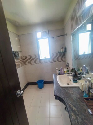 Team Area in 3 BHK Builder Floor at South City 2 – for Rent