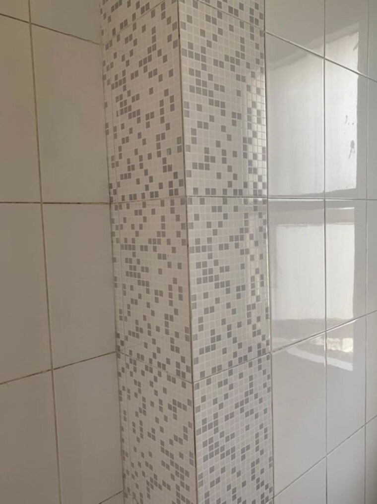 Bathroom, shiv-sai-ozone-park 3 Bedroom 1480 Sq.Ft. Apartment In Sector 86 Faridabad 10172431