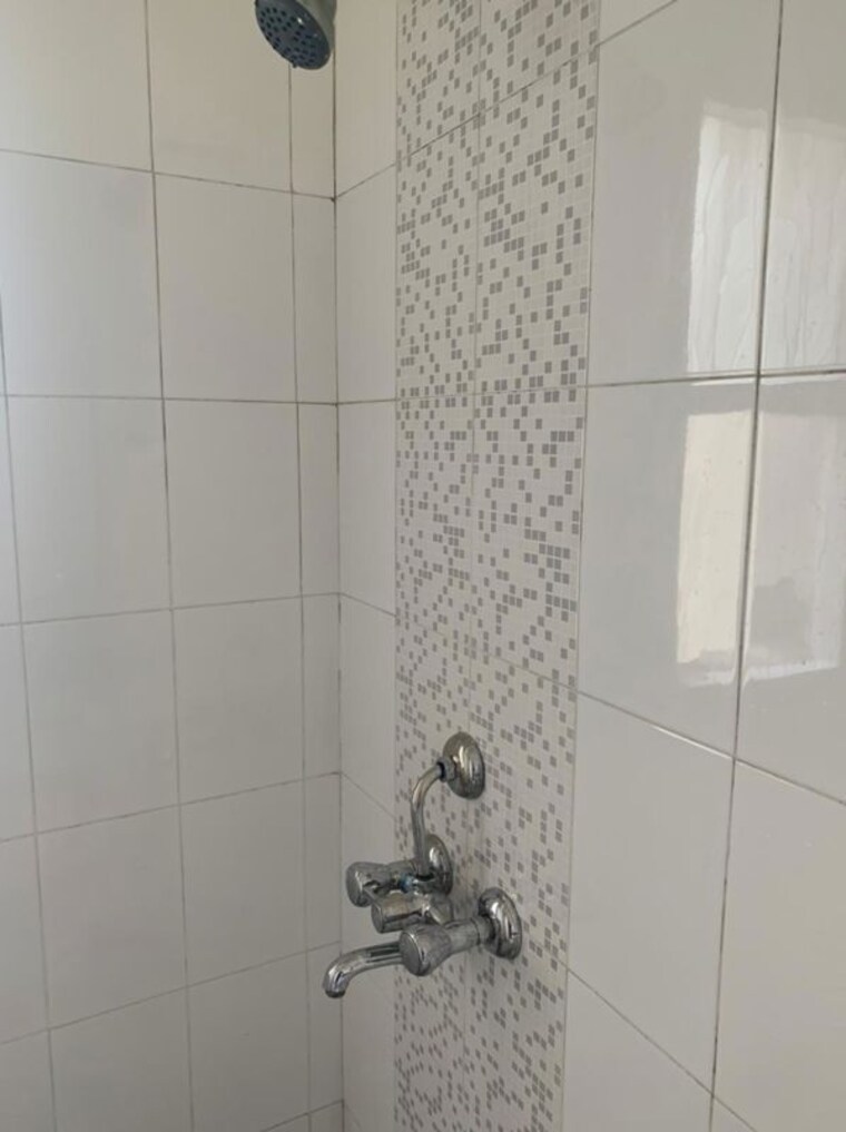 Bathroom, shiv-sai-ozone-park 3 Bedroom 1480 Sq.Ft. Apartment In Sector 86 Faridabad 10172431