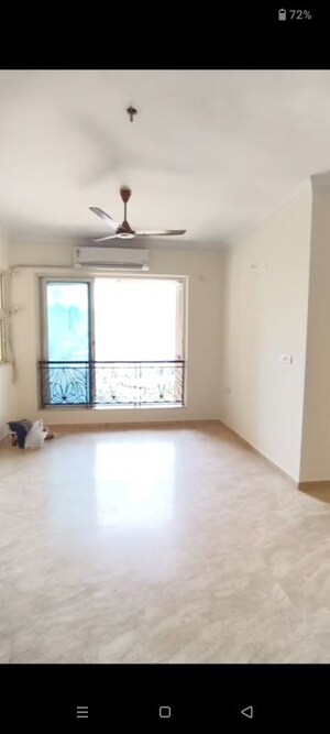Room in 2 BHK Apartment at Hiranandani Meadows, Manpada – for Rent