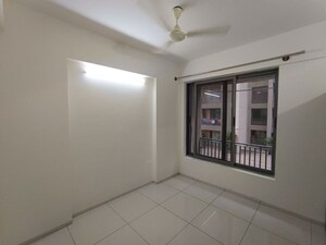 Room in 2 BHK Apartment at Arvind Skylands, Jakkuru – for Rent
