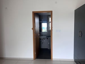 Room in 2 BHK Apartment at Sobha Dream Gardens, Thanisandra Main Road – for Rent