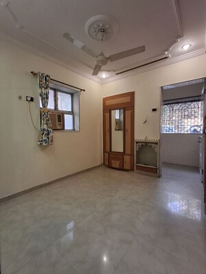 2.5 BHK Builder Floor For Rent in Sector 81