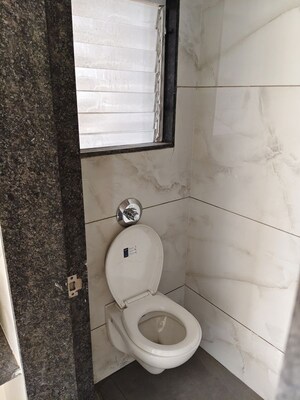 Bathroom in 1 BHK Builder Floor at New Vijay Nagar – for Rent