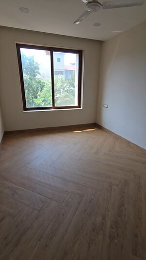 Room in 2 BHK Apartment at Candolim – for Sale