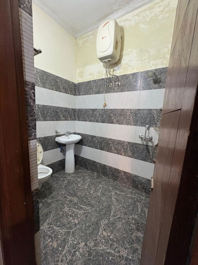 Bathroom, dhakoli 3 Bedroom 122 Sq.Ft. Apartment In Dhakoli Zirakpur 10172741